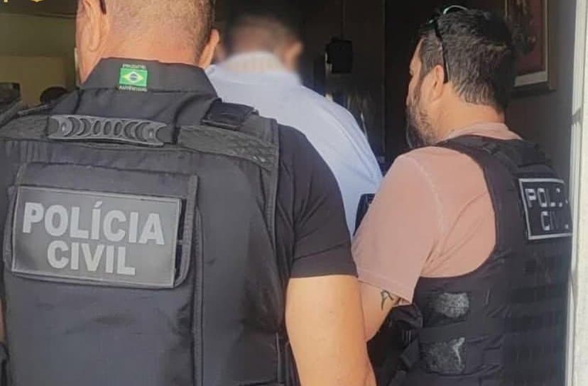 Quase 8kg de maconha e 1,7kg de cocaína são apreendidos em casa usada como depósito de drogas