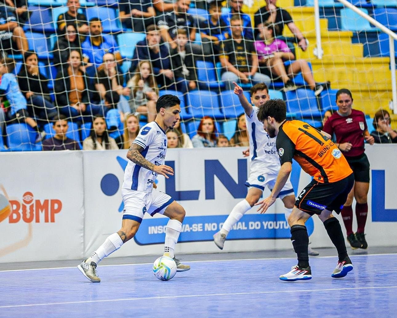 LIGA FUTSAL: Tubarão empata com o Carlos Barbosa em casa