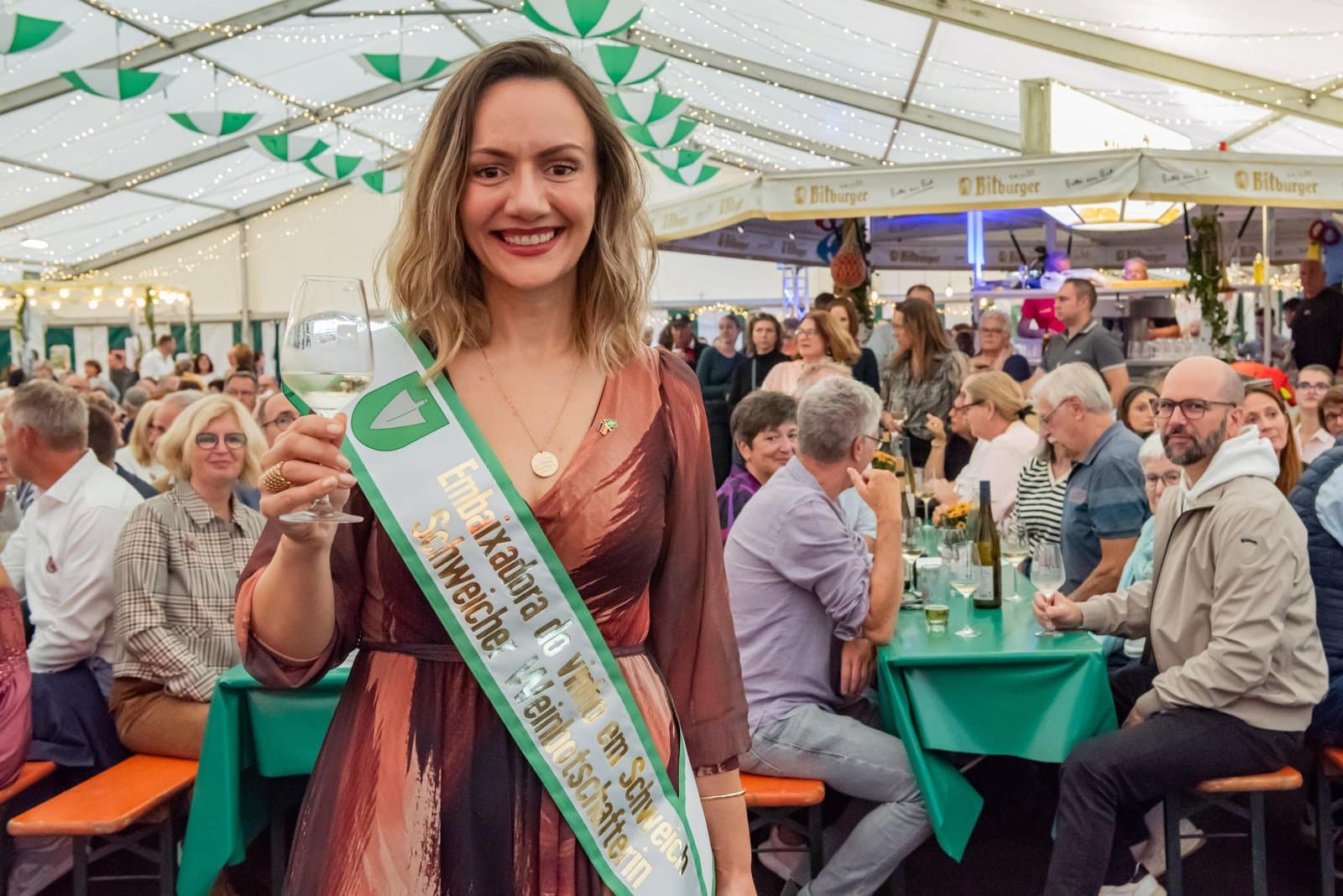 Moradora de São Martinho recebe título de Embaixadora do Vinho na Alemanha
