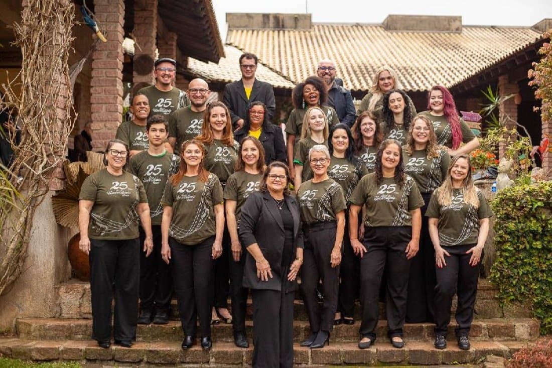 “É uma arte gravada no nosso coração”, diz maestrina sobre 30 anos do Coral UniSul