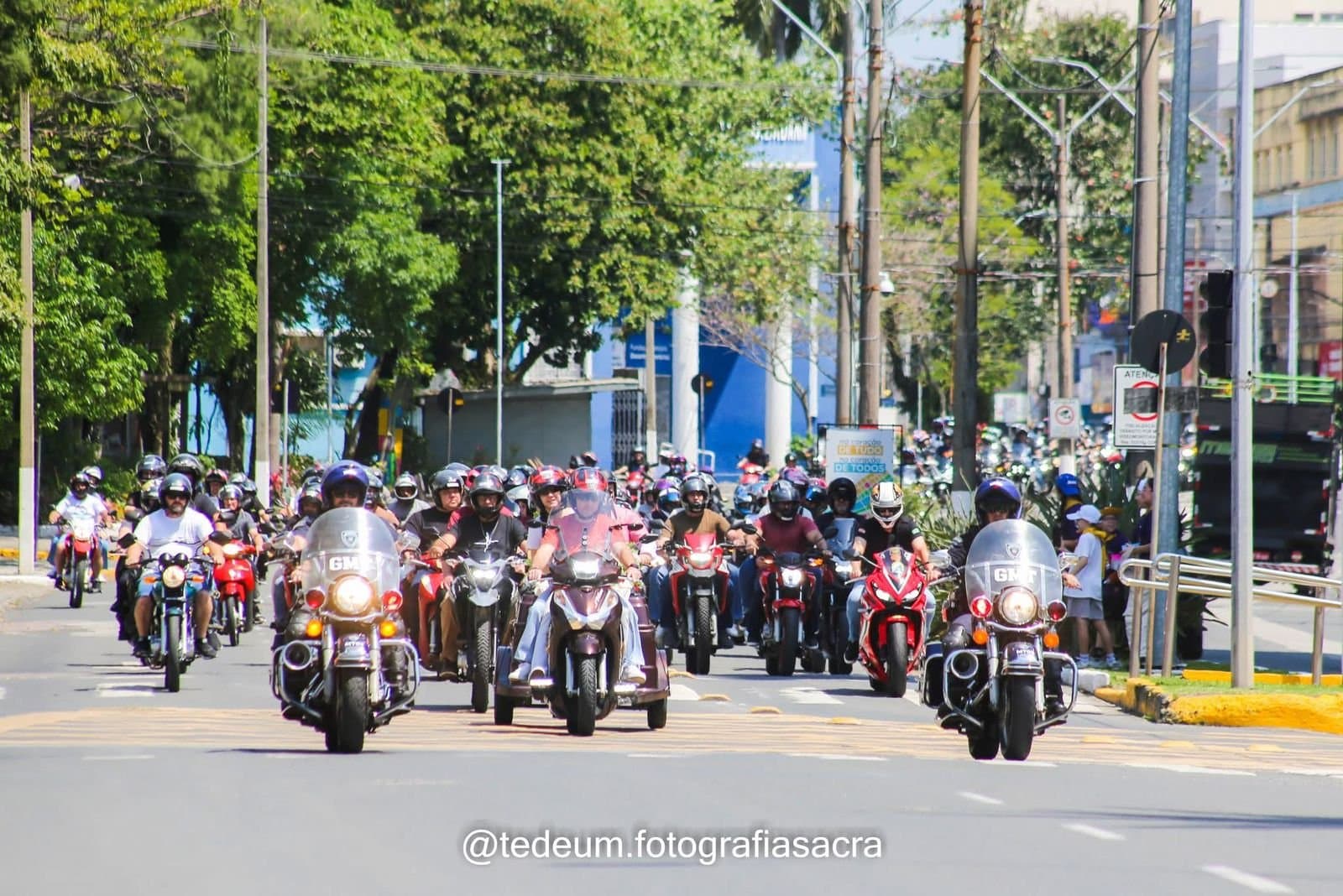 Romaria dos Motociclistas reúne mais de 300 motos na Festa de Santa Teresinha